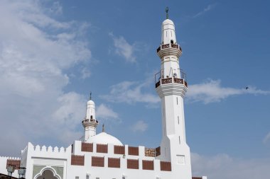 Suudi Arabistan 'ın tarihi Al Balad ilçesi Pazar sabahı huzur içinde dinlenirken, Kral Abdulaziz Büyük Camii sessizliği koruyor