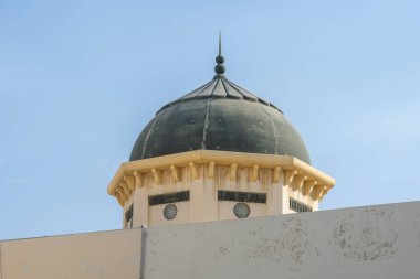 Suudi Arabistan 'ın tarihi Al Balad ilçesi bir Pazar sabahı huzur içinde dinlenirken, antik güzel camii sessizliğin başında nöbet tutuyor.