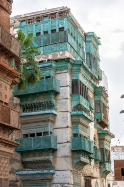 Al Balad 'ın mimari mücevherleri, Suudi Arabistan' ın tarihi kalbi şehrin zengin kültürel mirasını korumak için durgun ve yıpranmış olarak duruyor.