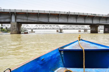 Ganga, Garh Mukteshwar, Uttar Pradesh, Hindistan, Ganga nehrinin Hindular için en kutsal nehir olduğuna inanılır.