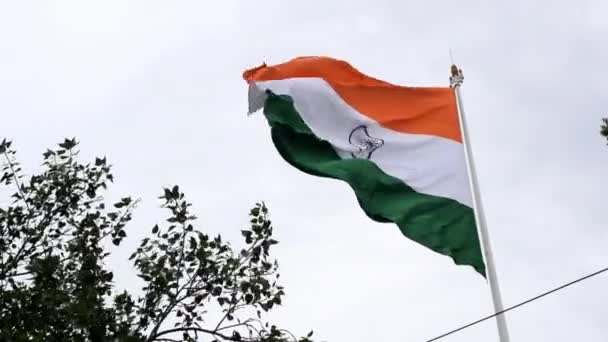 India Flag Flying High Connaught Place Pride Blue Sky India — kuvapankkivideo