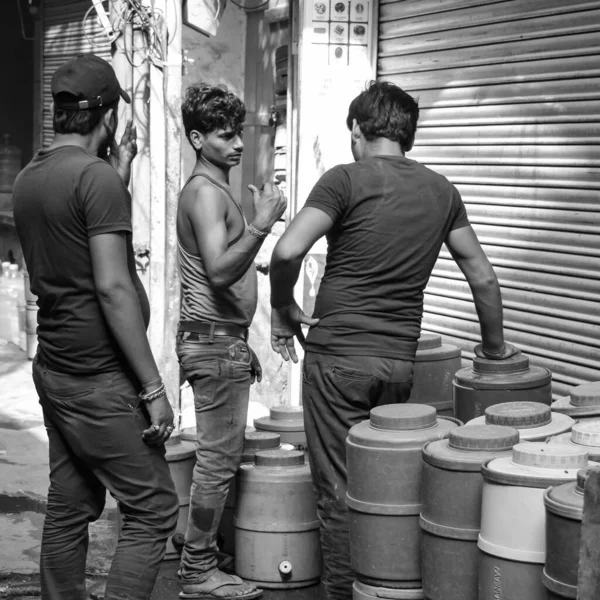 Old Delhi India April 2022 Unidentified Group Men Walking Streets — Zdjęcie stockowe