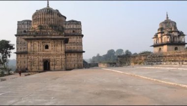 Orchha, Madhya Pradesh, Hindistan, Orchha kayıp şehir Hindistan, Hindistan arkeolojik siteleri Kraliyet Cenotapları 'nın Sabah Görüşü