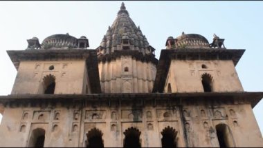 Orchha, Madhya Pradesh, Hindistan, Orchha kayıp şehir Hindistan, Hindistan arkeolojik siteleri Kraliyet Cenotapları 'nın Sabah Görüşü
