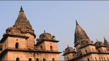 Orchha, Madhya Pradesh, Hindistan, Orchha kayıp şehir Hindistan, Hindistan arkeolojik siteleri Kraliyet Cenotapları 'nın Sabah Görüşü