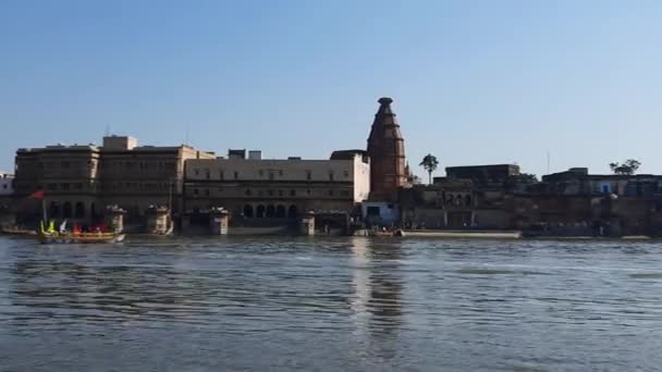 Yamuna Vista Rio Barco Dia Vrindavan Krishna Templo Kesi Ghat — Vídeo de Stock