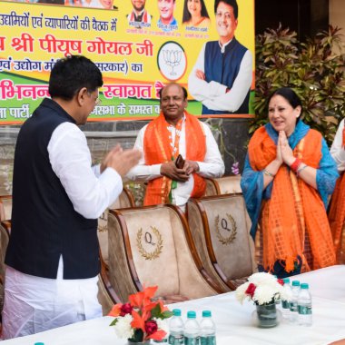Yeni Delhi, Hindistan - 27 Kasım 2022 - Piyush Goyal Kabine Bakanı ve Bharatiya Janata Partisi (BJP) çekirdek üyesi MCD yerel seçimleri öncesinde BJP adayını desteklemek için düzenlenen mitingde 2022