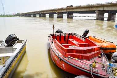 Ganga, Garh Mukteshwar, Uttar Pradesh, Hindistan, Ganga nehrinin Hindular için en kutsal nehir olduğuna inanılır.