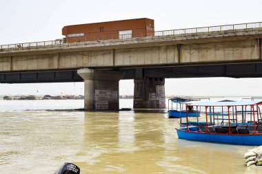 Ganga, Garh Mukteshwar, Uttar Pradesh, Hindistan, Ganga nehrinin Hindular için en kutsal nehir olduğuna inanılır.