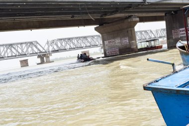 Ganga, Garh Mukteshwar, Uttar Pradesh, Hindistan, Ganga nehrinin Hindular için en kutsal nehir olduğuna inanılır.
