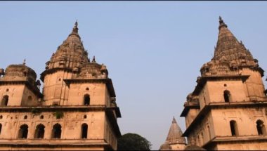 Orchha, Madhya Pradesh, Hindistan, Orchha kayıp şehir Hindistan, Hindistan arkeolojik siteleri Kraliyet Cenotapları 'nın Sabah Görüşü