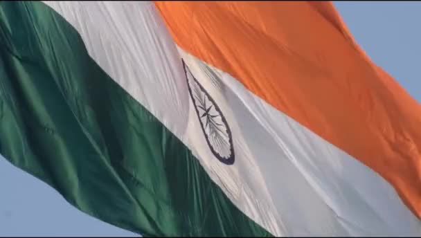 India Flag Flying High Connaught Place Pride Blue Sky India — Stock video