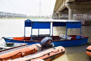 Ganga, Garh Mukteshwar, Uttar Pradesh, Hindistan, Ganga nehrinin Hindular için en kutsal nehir olduğuna inanılır.