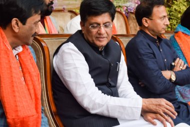 Yeni Delhi, Hindistan - 27 Kasım 2022 - Piyush Goyal Kabine Bakanı ve Bharatiya Janata Partisi (BJP) çekirdek üyesi MCD yerel seçimleri öncesinde BJP adayını desteklemek için düzenlenen mitingde 2022