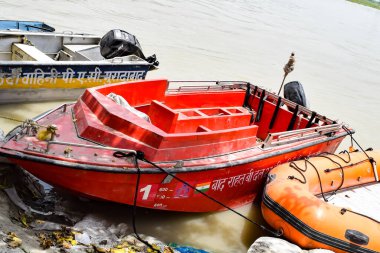 Ganga, Garh Mukteshwar, Uttar Pradesh, Hindistan, Ganga nehrinin Hindular için en kutsal nehir olduğuna inanılır.
