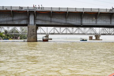 Ganga, Garh Mukteshwar, Uttar Pradesh, Hindistan, Ganga nehrinin Hindular için en kutsal nehir olduğuna inanılır.