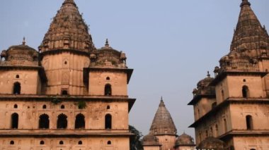 Orchha, Madhya Pradesh, Hindistan, Orchha kayıp şehir Hindistan, Hindistan arkeolojik siteleri Kraliyet Cenotapları 'nın Sabah Görüşü