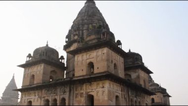 Orchha, Madhya Pradesh, Hindistan, Orchha kayıp şehir Hindistan, Hindistan arkeolojik siteleri Kraliyet Cenotapları 'nın Sabah Görüşü