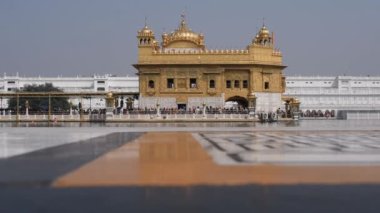 Amritsar, Punjab, Hindistan 'daki Altın Tapınağın (Harmandir Sahib) güzel manzarası, ünlü Hintli sih simgesi, Altın Tapınak, Amritsar, Hindistan' daki Sihlerin ana mabedi