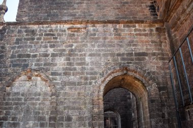 Eski Bom İsa Bazilikası Güney Goa, Hindistan 'daki eski Goa Kilisesi, Eski Goa' daki Bom İsa Bazilikası, Portekiz yönetiminin ilk günlerinde Goa 'nın başkenti olan Hindistan' da yer alan