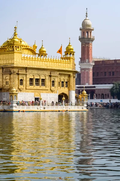 アムリトサルの黄金寺院 Harmandir Sahib の美しい景色 パンジャブ インド 有名なインドのシーク教のランドマーク 黄金の寺院 アムリトサルのシーク教の主な聖域 インド — ストック写真