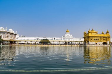 Amritsar, Punjab, Hindistan 'daki Altın Tapınağın (Harmandir Sahib) güzel manzarası, ünlü Hintli sih simgesi, Altın Tapınak, Amritsar, Hindistan' daki Sihlerin ana mabedi