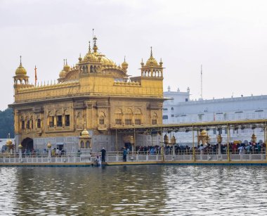 Amritsar, Punjab, Hindistan 'daki Altın Tapınağın (Harmandir Sahib) güzel manzarası, ünlü Hintli sih simgesi, Altın Tapınak, Amritsar, Hindistan' daki Sihlerin ana mabedi