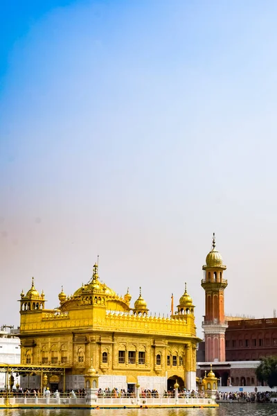 アムリトサルの黄金寺院 Harmandir Sahib の美しい景色 パンジャブ インド 有名なインドのシーク教のランドマーク 黄金の寺院 アムリトサルのシーク教の主な聖域 インド — ストック写真