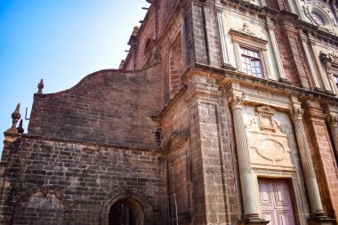 Hindistan 'ın güneyindeki eski Bom Jesus Bazilikası, Eski Goa' daki Bom Jesus Bazilikası, Portekiz yönetiminin ilk günlerinde Goa 'nın başkenti olan Hindistan, Goa' da yer alan