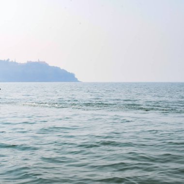 Gündüz Goa, Hindistan ve tahta teknelerden okyanus manzarası Arap denizinin inanılmaz manzarası.