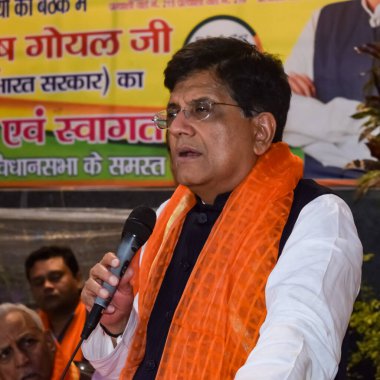 Yeni Delhi, Hindistan - 27 Kasım 2022 - Piyush Goyal Kabine Bakanı ve Bharatiya Janata Partisi (BJP) çekirdek üyesi MCD yerel seçimleri öncesinde BJP adayını desteklemek için düzenlenen mitingde 2022