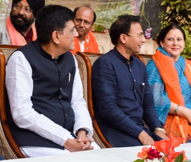 Yeni Delhi, Hindistan - 27 Kasım 2022 - Piyush Goyal Kabine Bakanı ve Bharatiya Janata Partisi (BJP) çekirdek üyesi MCD yerel seçimleri öncesinde BJP adayını desteklemek için düzenlenen mitingde 2022