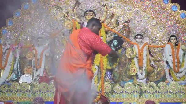 Delhi Indie Październik 2022 Wielbiciele Wykonujący Taniec Duchowy Przed Durga — Wideo stockowe