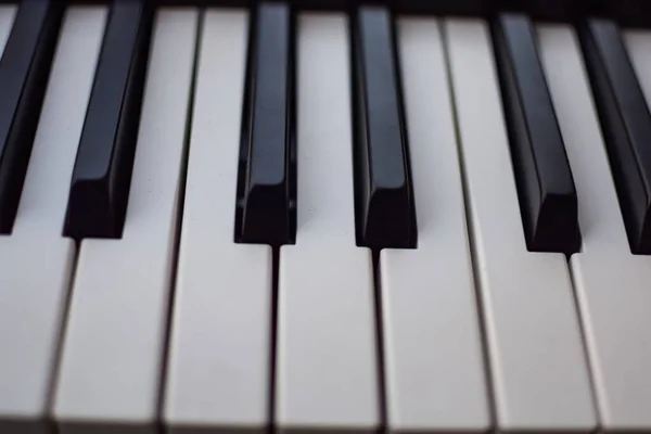 Close Teclas Piano Teclas Piano Preto Branco Instrumento Musical Teclado — Fotografia de Stock