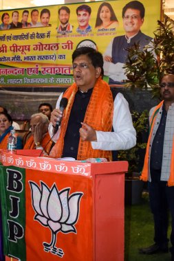 Yeni Delhi, Hindistan - 27 Kasım 2022 - Piyush Goyal Kabine Bakanı ve Bharatiya Janata Partisi (BJP) çekirdek üyesi MCD yerel seçimleri öncesinde BJP adayını desteklemek için düzenlenen mitingde 2022