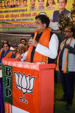 Yeni Delhi, Hindistan - 27 Kasım 2022 - Piyush Goyal Kabine Bakanı ve Bharatiya Janata Partisi (BJP) çekirdek üyesi MCD yerel seçimleri öncesinde BJP adayını desteklemek için düzenlenen mitingde 2022