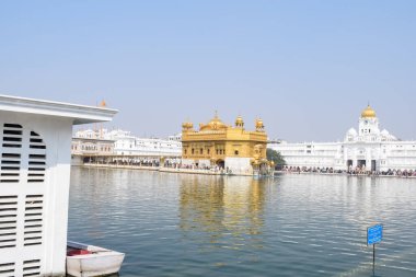 Amritsar, Punjab, Hindistan 'daki Altın Tapınağın (Harmandir Sahib) güzel manzarası, ünlü Hintli sih simgesi, Altın Tapınak, Amritsar, Hindistan' daki Sihlerin ana mabedi