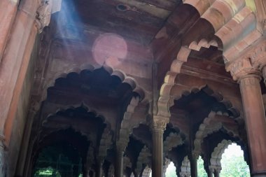 Lal Qila 'nın mimari detayları - Eski Delhi, Hindistan' daki Kızıl Kale, Delhi 'deki ünlü Hint şehirleri