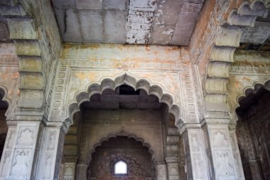 Lal Qila 'nın mimari detayları - Eski Delhi, Hindistan' daki Kızıl Kale, Delhi 'deki ünlü Hint şehirleri