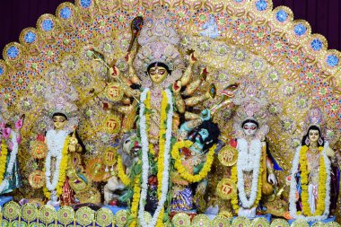 Tanrıça Durga, Hindistan 'ın en büyük Hindu Navratri festivali olan Güney Kolkata Durga Puja, Durga Puja Idol' a yakından bakıyor.
