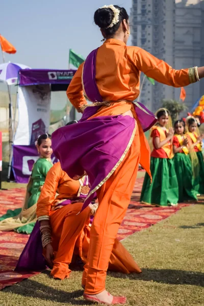 Nova Deli Índia Julho 2023 Bharathanatyam Dançarinos Indianos Odissi Clássicos — Fotografia de Stock