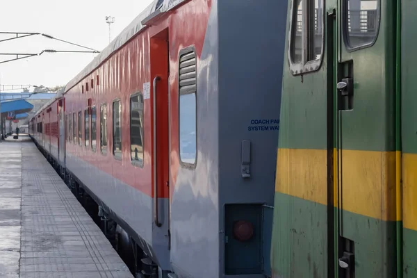 Amritsar Ινδία Απριλίου 2023 Ινδικό Τρένο Στο Σιδηροδρομικό Σταθμό Amritsar — Φωτογραφία Αρχείου