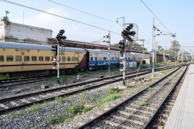 Amritsar, Hindistan, 20 Nisan 2023 - Sabah saatlerinde Amritsar tren istasyonu, Amritsar tren istasyonu, Punjab tren istasyonu