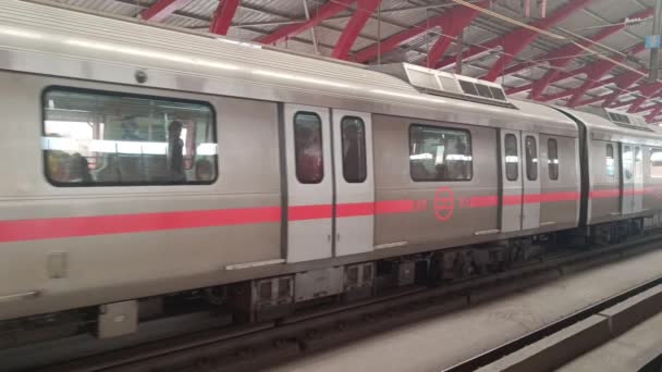 New Delhi Inde Octobre 2023 Train Métro Delhi Arrivant Station — Video