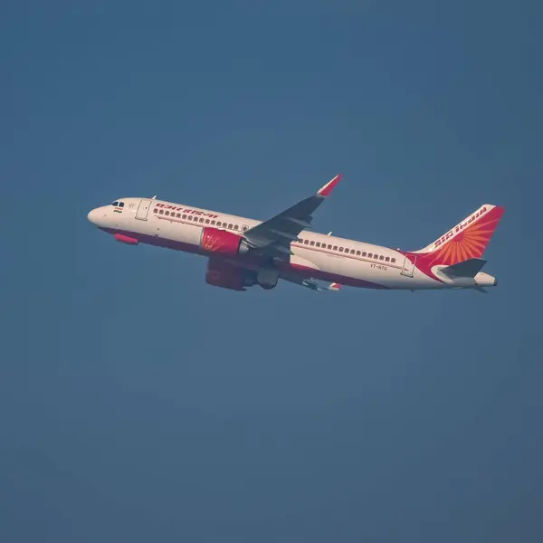 Nueva Delhi India Diciembre 2023 Air India Airbus A320 Despega —  Fotos de Stock