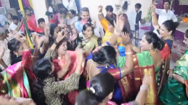 Delhi Indien 2023 Oktober Devotéer Som Framför Durga Idol Framför — Stockvideo