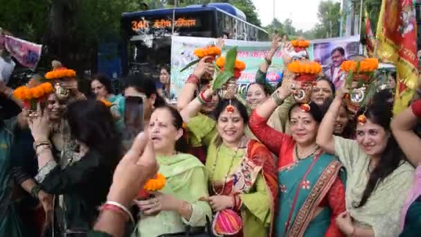 New Delhi Inde Mars 2024 Les Femmes Avec Kalash Sur — Video