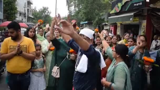 New Delhi Indie Březen 2024 Ženy Kalašem Hlavě Během Jagannath — Stock video