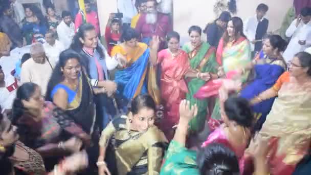Дели Индия 2023 Октября Преданные Исполняют Духовный Танец Перед Дурга — стоковое видео
