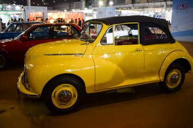 Noida, Uttar Pradesh, Hindistan, 28 Kasım 2023 - Otomobil Fuarı 2023 'te sergilenen tamamen otonom elektrik, dizel ve benzin otomobili. Otomobil geleceği için tasarlanmış yaratıcı bir araba.